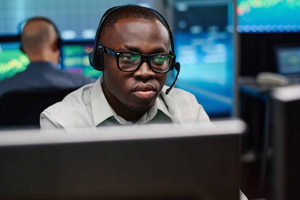 Quelles méthodes de gestion des stocks sont les plus adaptées pour une entreprise de distribution alimentaire ?