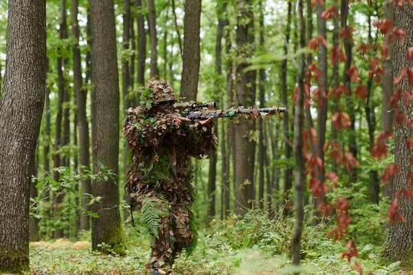 Quelles stratégies de marketing de guérilla pourraient être efficaces pour une boutique de créateurs de mode indépendants?